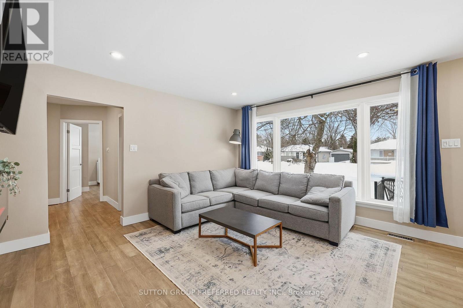 189 Mary Avenue, London South, Ontario  N6J 3L8 - Photo 7 - X12709114