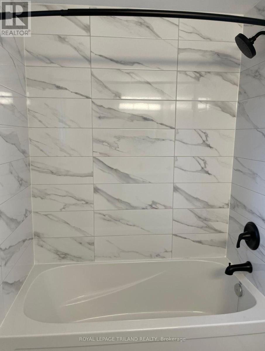 25 - 355 Sandringham Crescent, London South, Ontario  N6C 5K3 - Photo 20 - X12709174