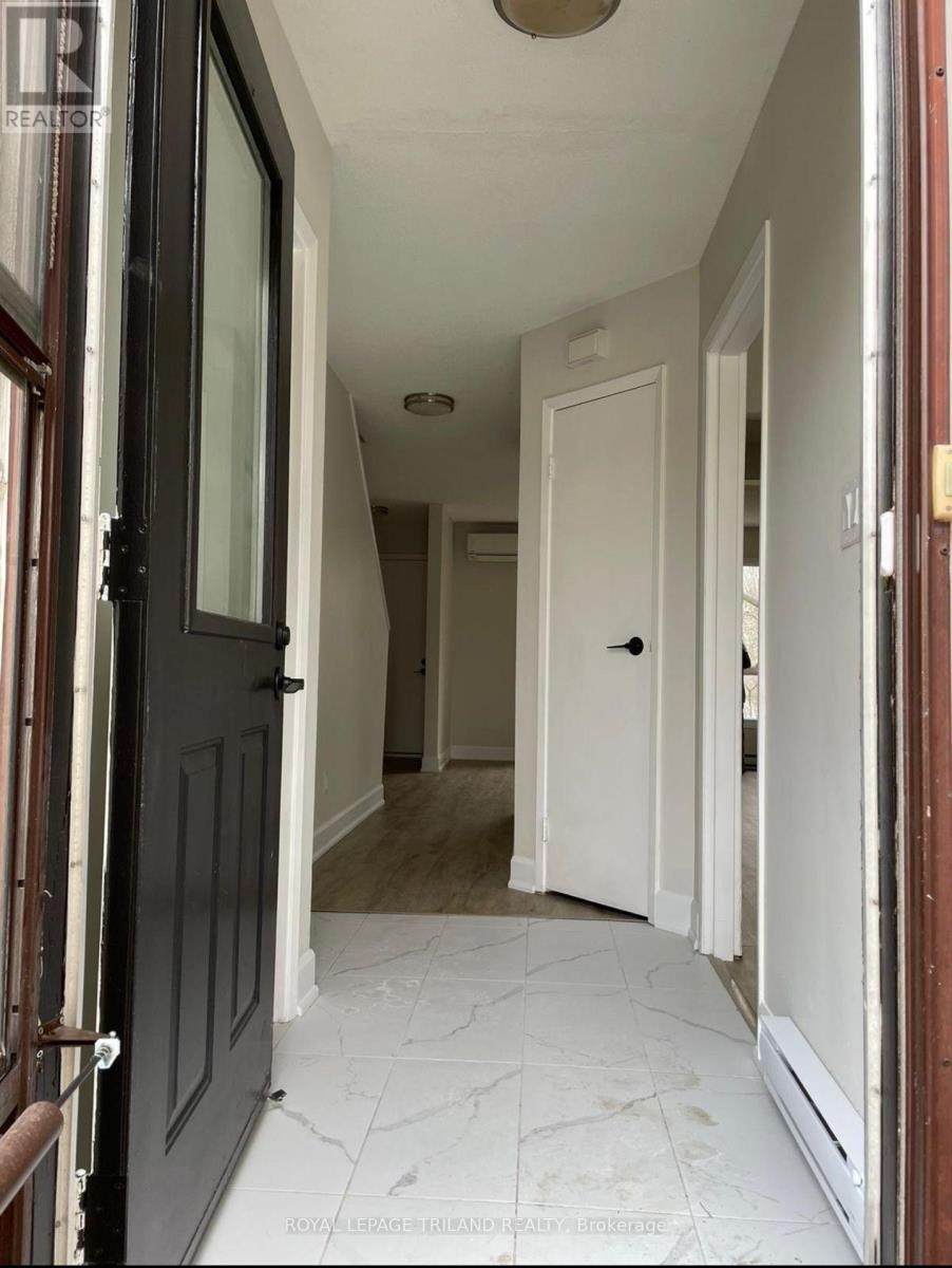 25 - 355 Sandringham Crescent, London South, Ontario  N6C 5K3 - Photo 3 - X12709174