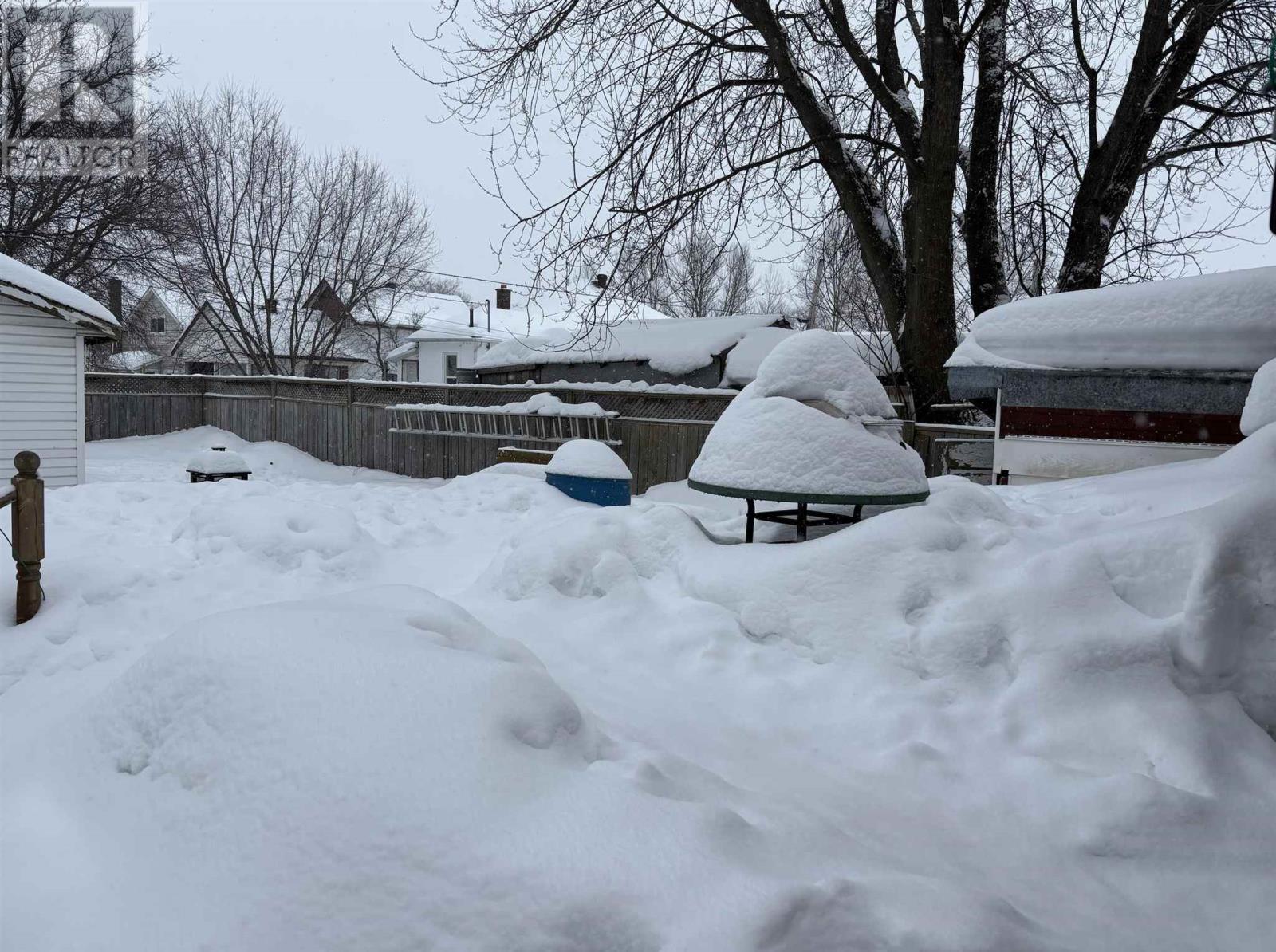 312 Huron St, Sault Ste. Marie, Ontario P6A 1R8 - Photo 4 - SM260128