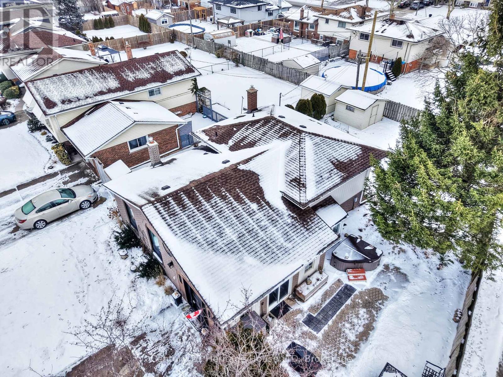 3112 Ussher Street, Niagara Falls, Ontario  L2G 6M2 - Photo 30 - X12666274