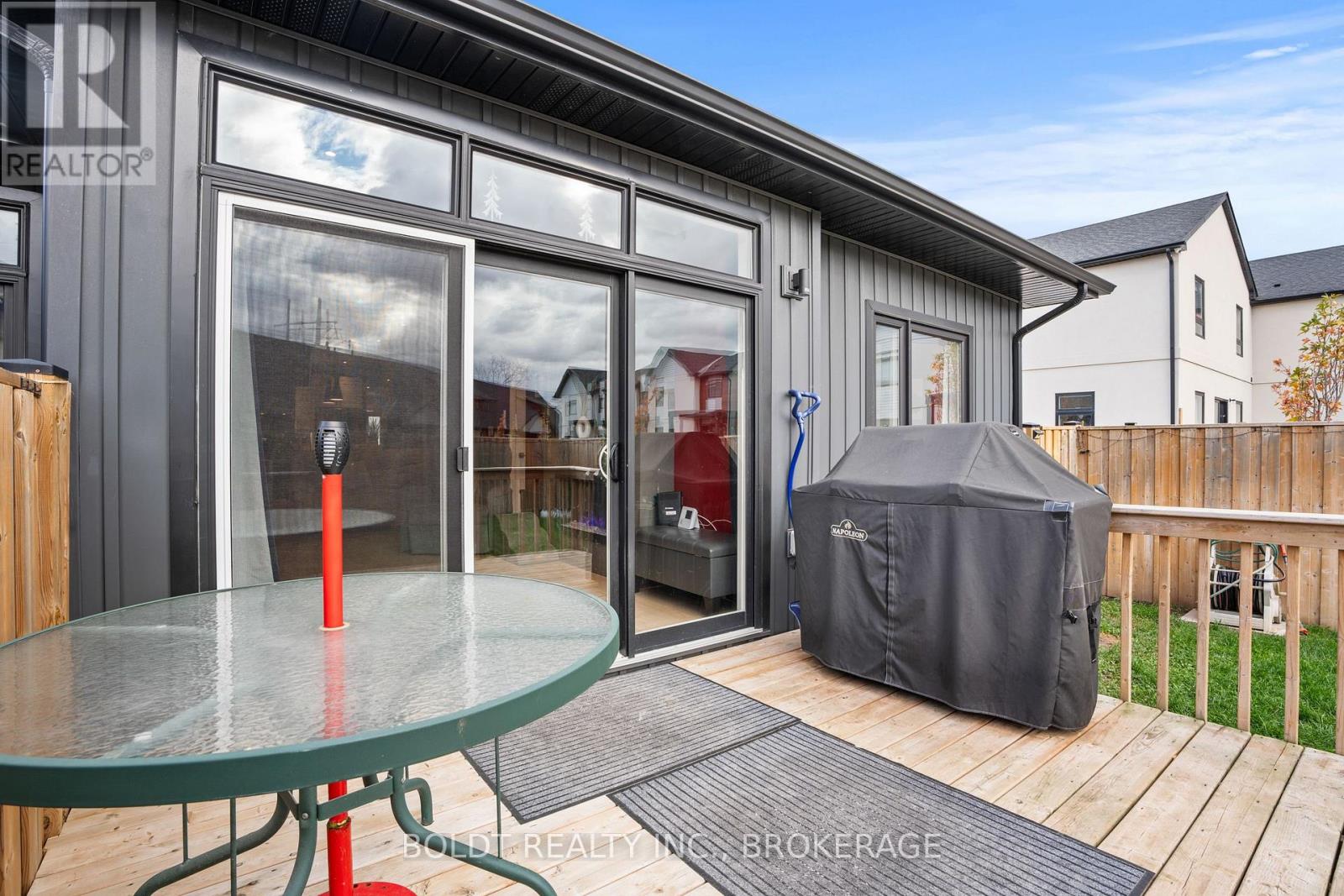 1074b Vansickle Road N, St. Catharines (Grapeview), Ontario  L2S 2X3 - Photo 34 - X12709346