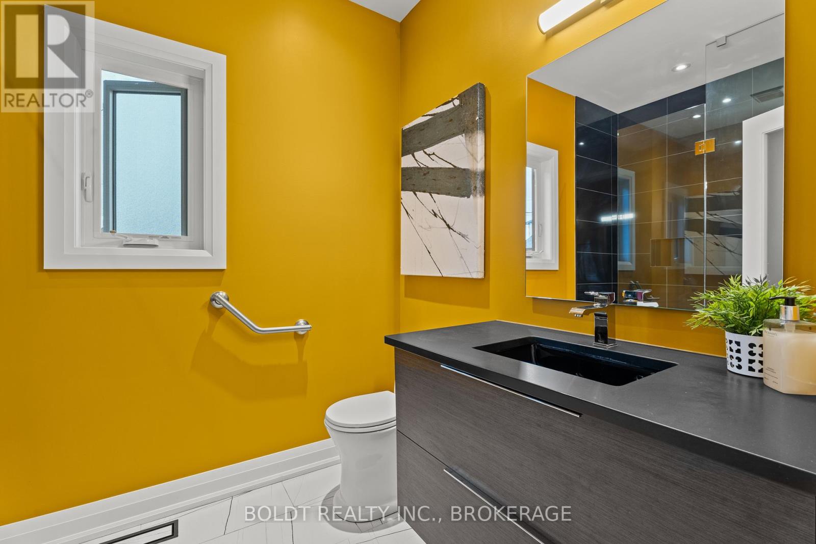 1074b Vansickle Road N, St. Catharines (Grapeview), Ontario  L2S 2X3 - Photo 6 - X12709346