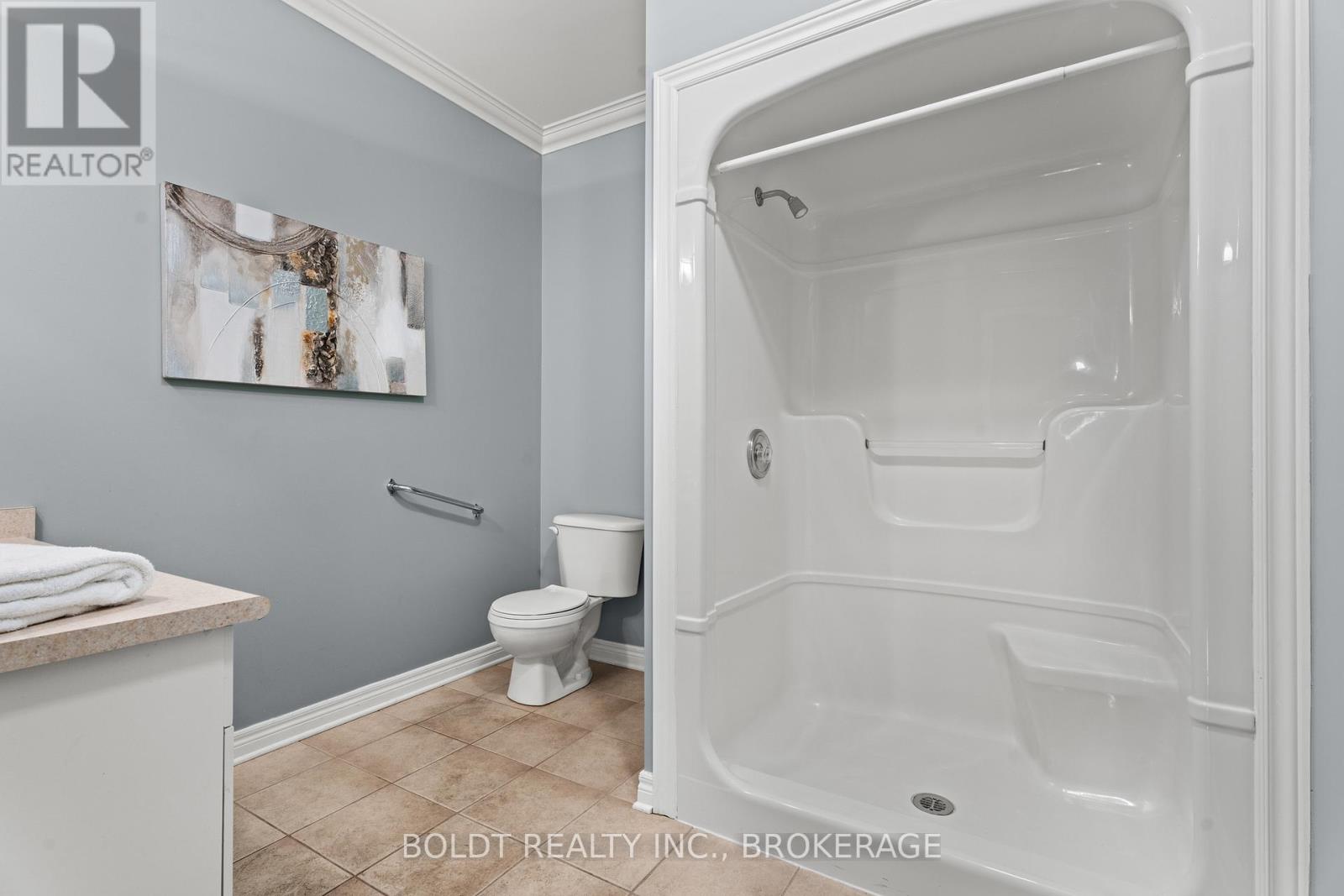 8 Willowlanding Court, Welland (N. Welland), Ontario  L3C 7L7 - Photo 17 - X12709348