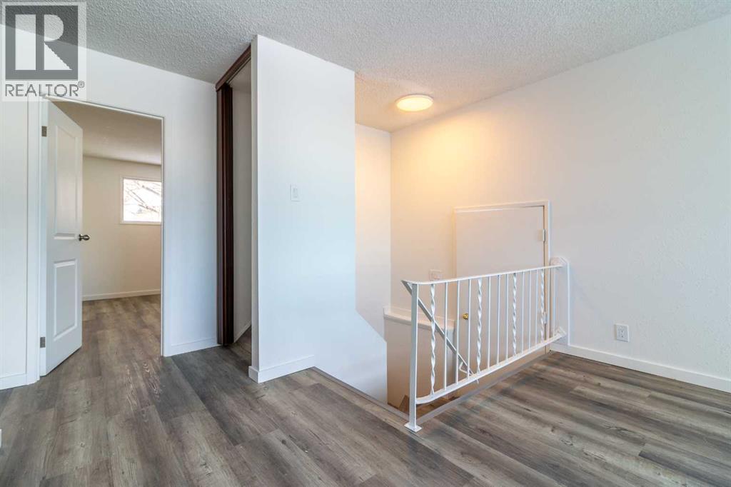 74 Carleton Place W, Lethbridge, Alberta  T1K 3X6 - Photo 3 - A2274237