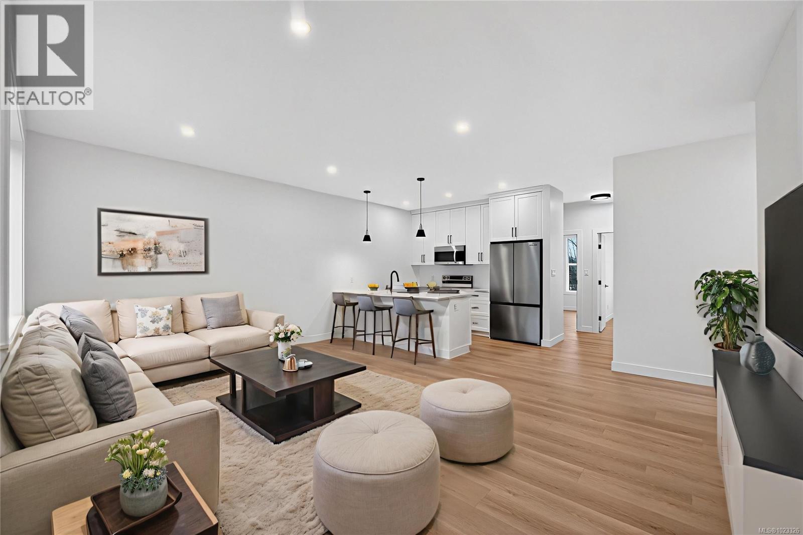 A 122 Plante Cres, Lake Cowichan, British Columbia  V0R 2G0 - Photo 2 - 1023326