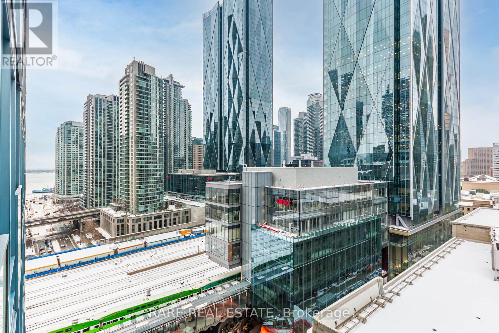 1504 - 8 The Esplanade, Toronto (Waterfront Communities), Ontario  M5E 0A6 - Photo 19 - C12709264