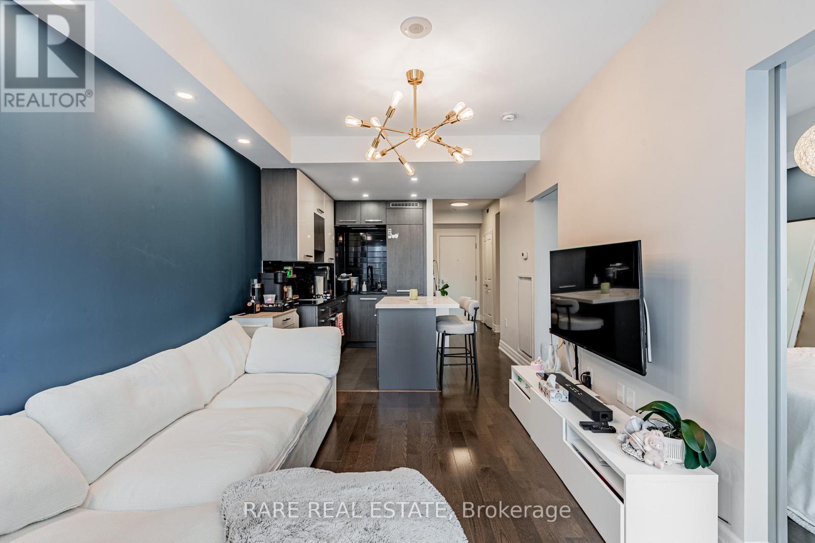 1504 - 8 The Esplanade, Toronto (Waterfront Communities), Ontario  M5E 0A6 - Photo 8 - C12709264