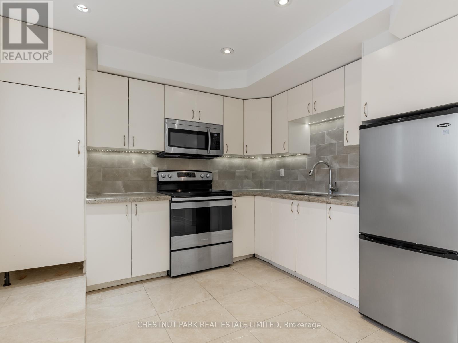 Lower - 121 Cheritan Avenue, Toronto, Ontario  M4R 1S8 - Photo 10 - C12709274