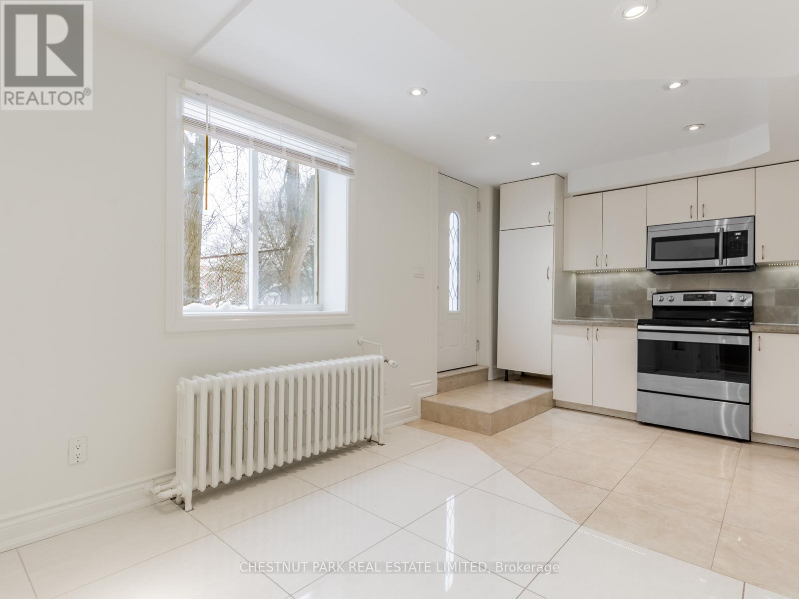 Lower - 121 Cheritan Avenue, Toronto, Ontario  M4R 1S8 - Photo 5 - C12709274