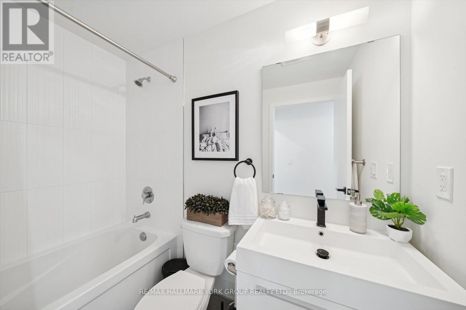 1607 - 297 College Street, Toronto, Ontario  M5T 0C2 - Photo 19 - C12709326