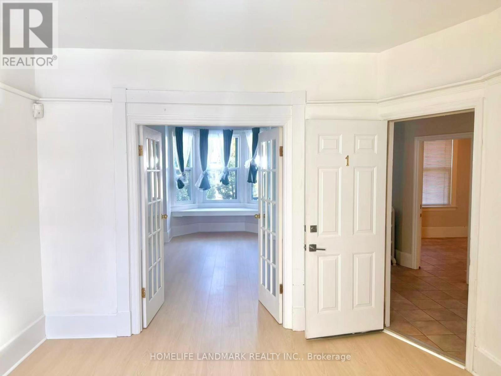 Main Floor Unit - 246 Euclid Avenue, Toronto, Ontario  M6J 2K2 - Photo 3 - C12709336