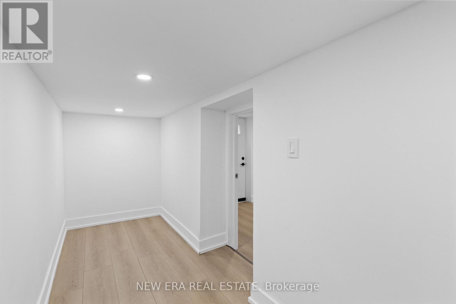 148 Rhodes Avenue, Toronto, Ontario  M4L 3A1 - Photo 25 - E12709106