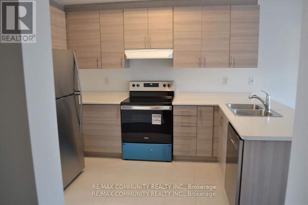 811 Stanstead Path, Oshawa (Samac), Ontario  L1K 3G4 - Photo 2 - E12709140