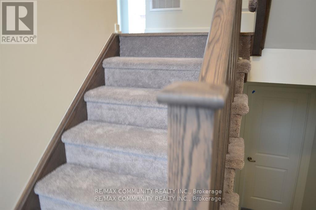 811 Stanstead Path, Oshawa (Samac), Ontario  L1K 3G4 - Photo 7 - E12709140