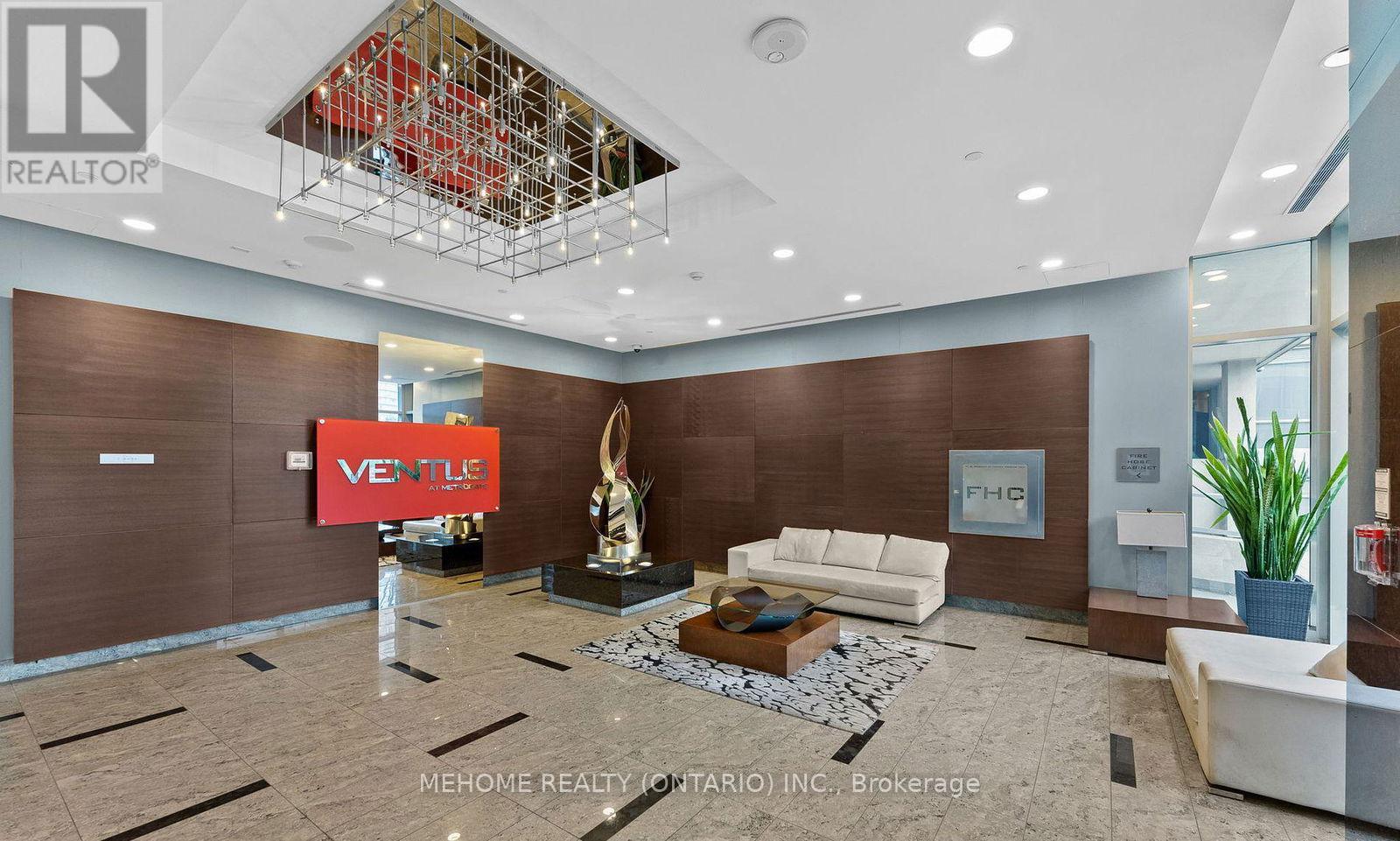 2207 - 151 Village Green Square, Toronto (Agincourt South-Malvern West), Ontario  M1S 0K5 - Photo 3 - E12709240