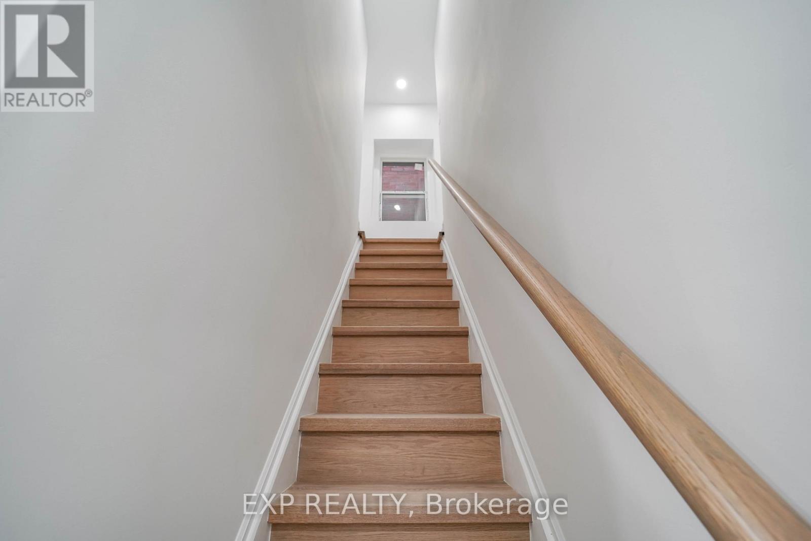 47 Eldon Avenue, Toronto, Ontario  M4C 5G2 - Photo 5 - E12709332