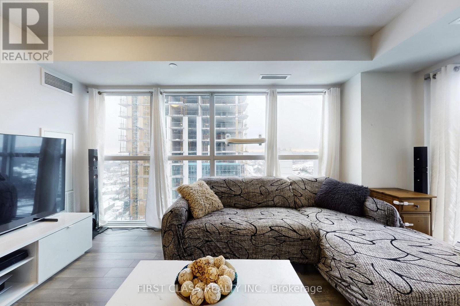 20 Meadowglen Place, Toronto, Ontario  M1G 0A9 - Photo 10 - E12709350