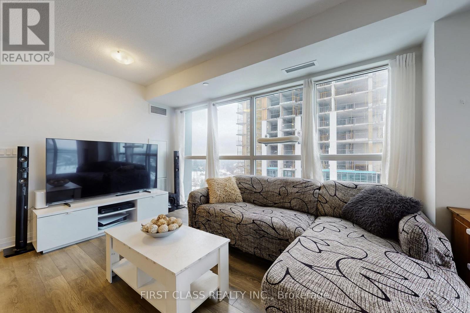 20 Meadowglen Place, Toronto, Ontario  M1G 0A9 - Photo 11 - E12709350