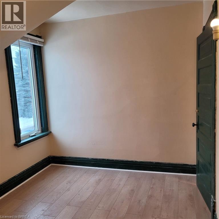 72 Victoria Street, Brantford, Ontario  N3S 3K4 - Photo 14 - 40799388