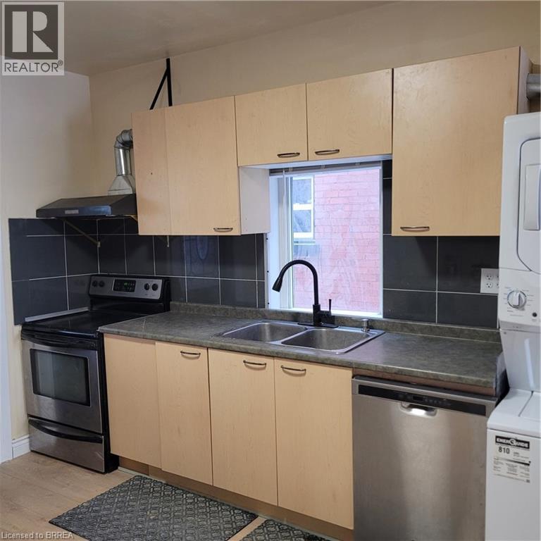 72 Victoria Street, Brantford, Ontario  N3S 3K4 - Photo 5 - 40799388