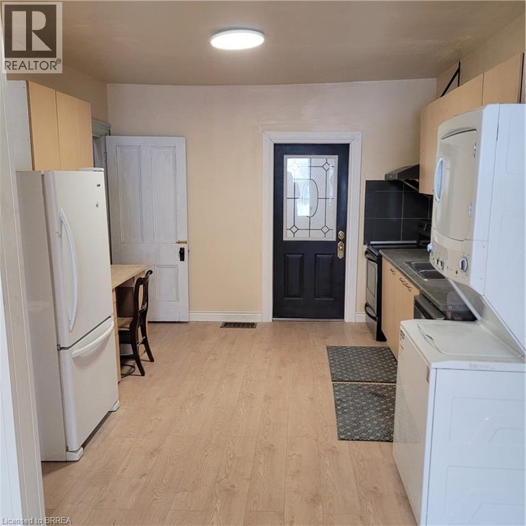 72 Victoria Street, Brantford, Ontario  N3S 3K4 - Photo 8 - 40799388