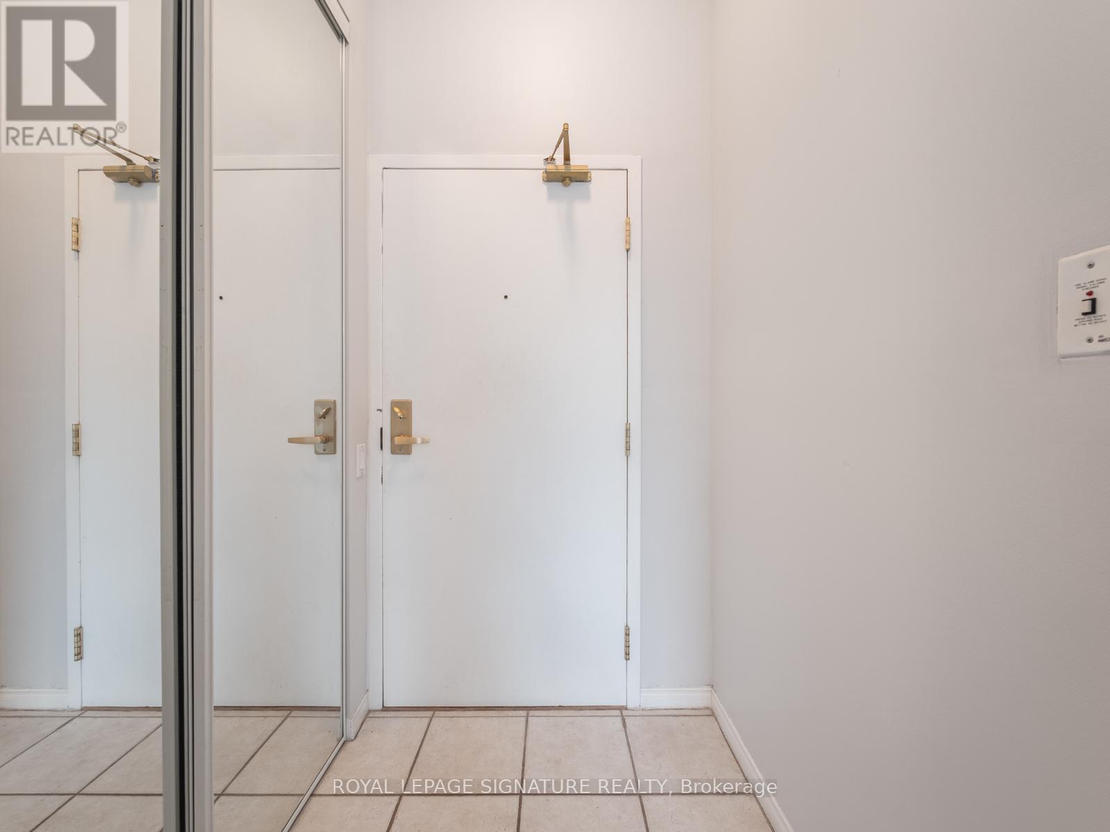 102 - 5 Emerald Lane, Vaughan (Crestwood-Springfarm-Yorkhill), Ontario  L4J 8P7 - Photo 15 - N12709138