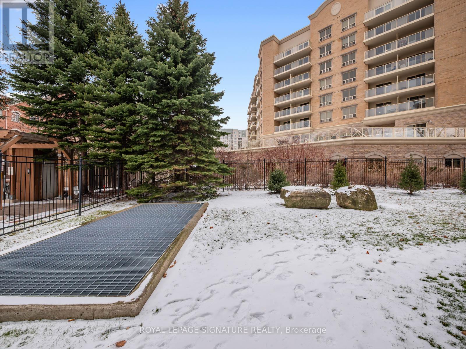 102 - 5 Emerald Lane, Vaughan (Crestwood-Springfarm-Yorkhill), Ontario  L4J 8P7 - Photo 26 - N12709138
