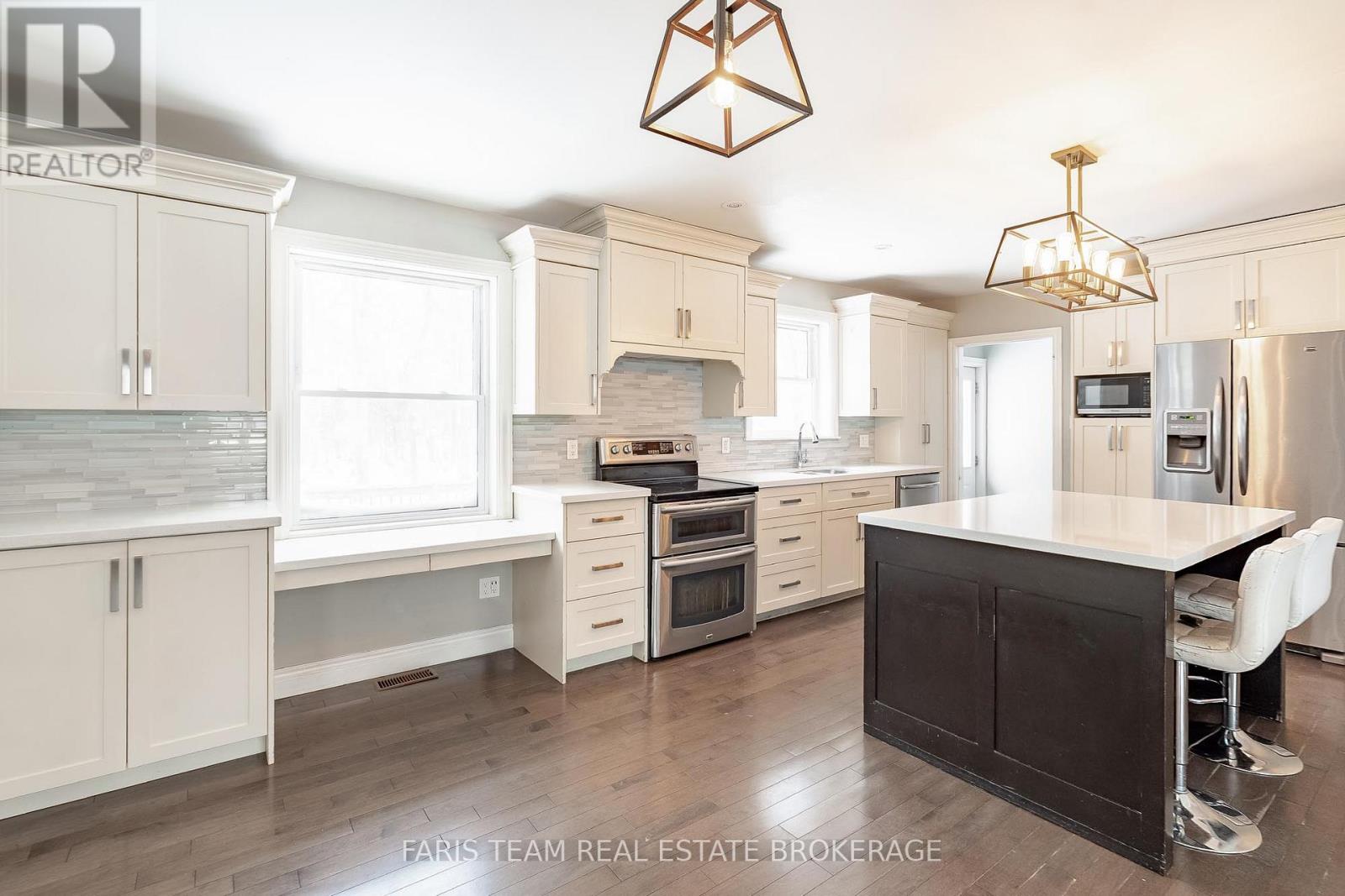 7349 County Road 14, Adjala-Tosorontio (Colgan), Ontario  L0G 1W0 - Photo 5 - N12709354