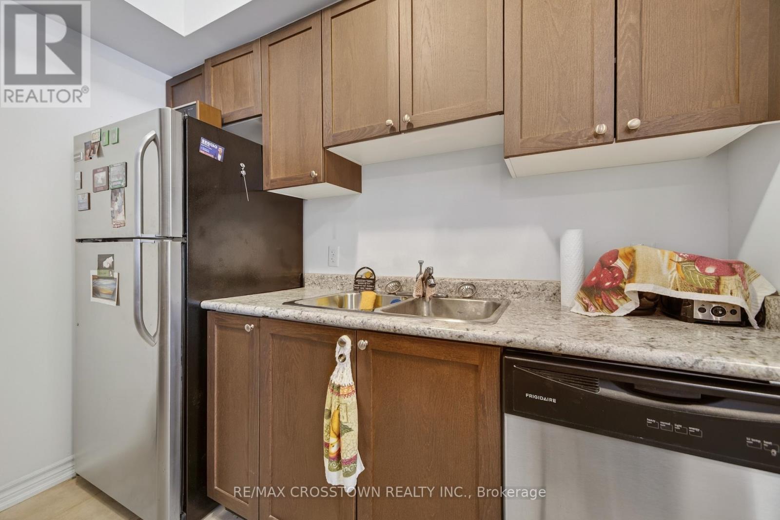 105 - 100 Dean Avenue, Barrie (Painswick South), Ontario  L9J 0H1 - Photo 22 - S12709352