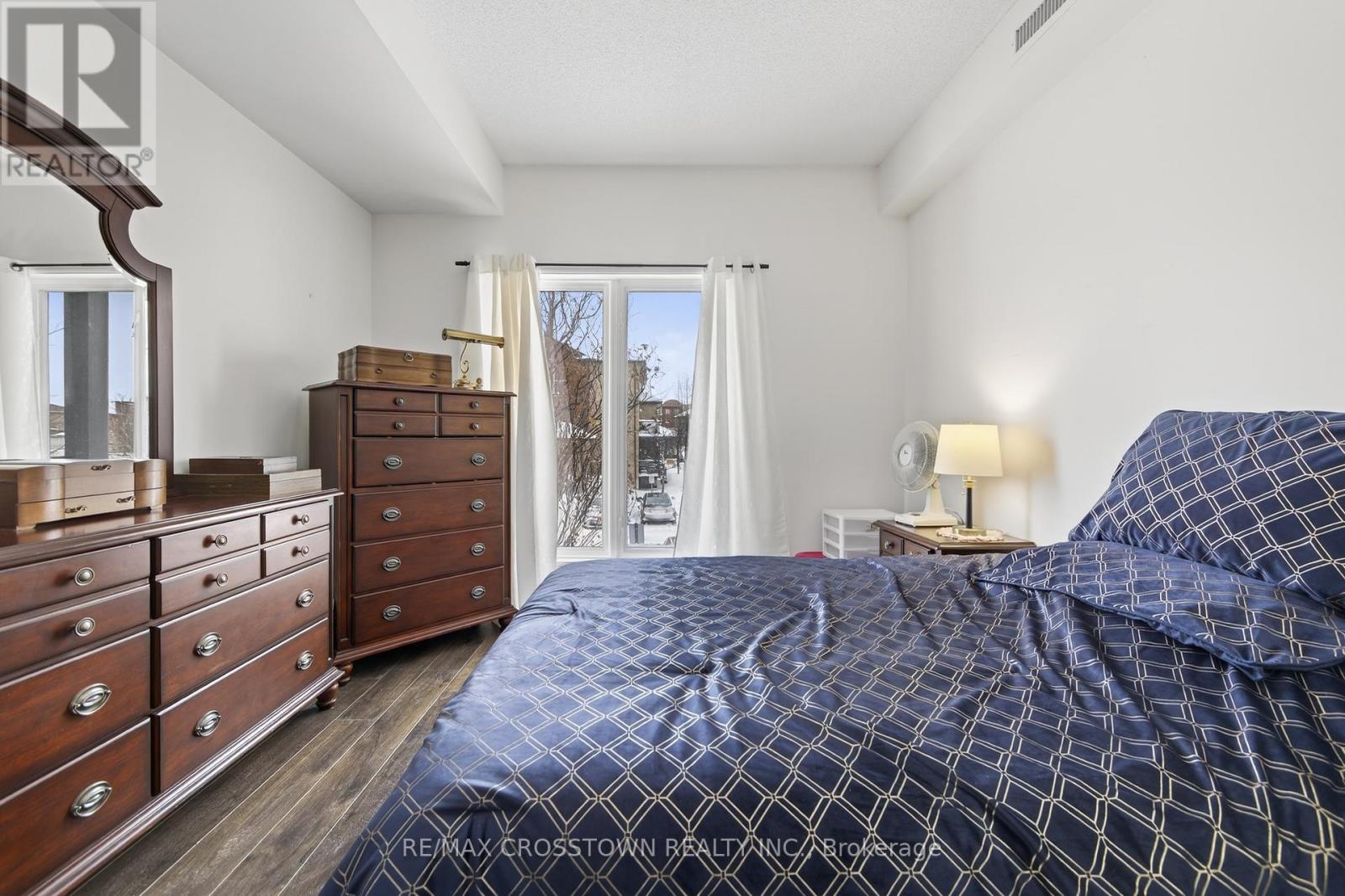 105 - 100 Dean Avenue, Barrie (Painswick South), Ontario  L9J 0H1 - Photo 27 - S12709352