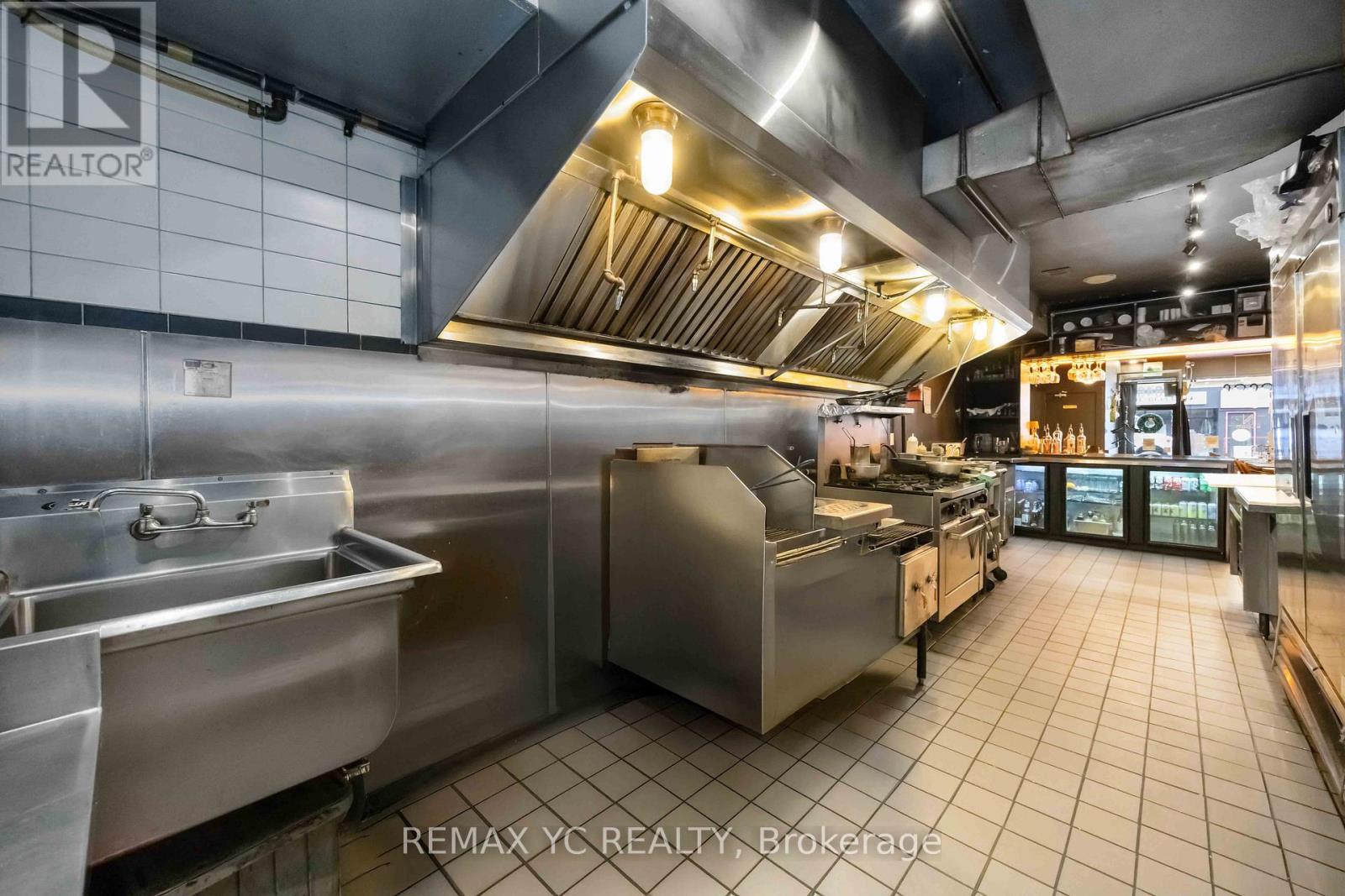 646 Queen Street W, Toronto, Ontario  M6J 1E4 - Photo 14 - C12682926