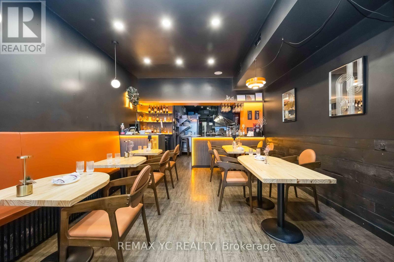 646 Queen Street W, Toronto, Ontario  M6J 1E4 - Photo 2 - C12682926