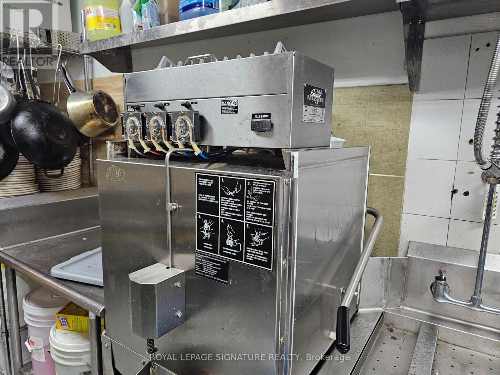 Unit2 - 5835 Dixie Road, Mississauga (Northeast), Ontario  L4W 4V7 - Photo 13 - W12709102