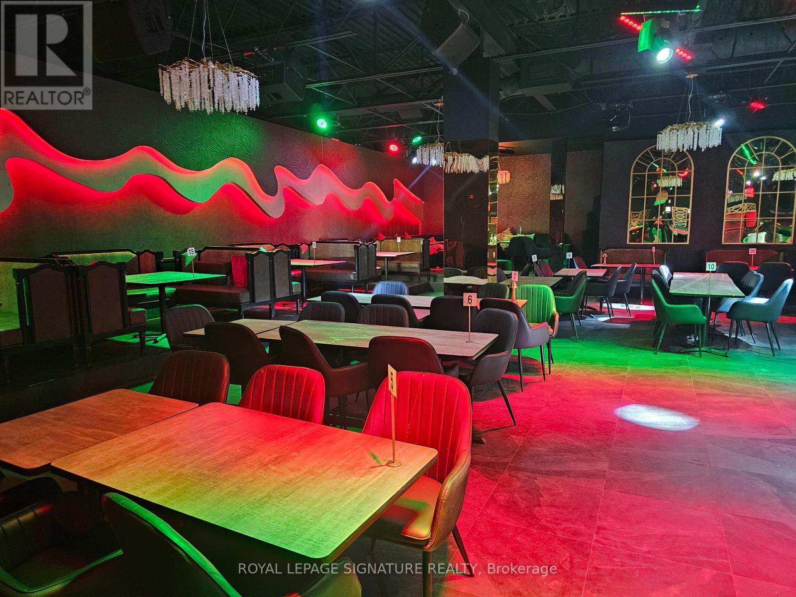 Unit2 - 5835 Dixie Road, Mississauga (Northeast), Ontario  L4W 4V7 - Photo 3 - W12709102