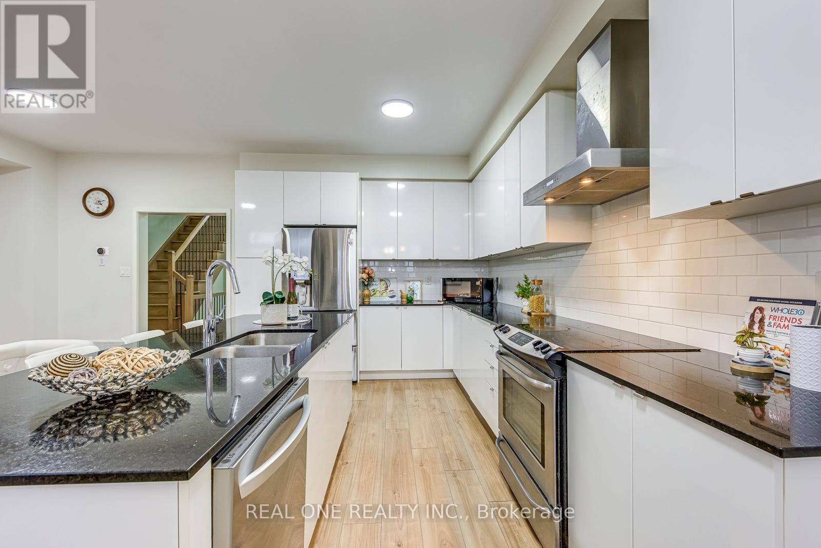 225 Fowley Drive, Oakville (Go Glenorchy), Ontario  L6H 0P4 - Photo 14 - W12709120