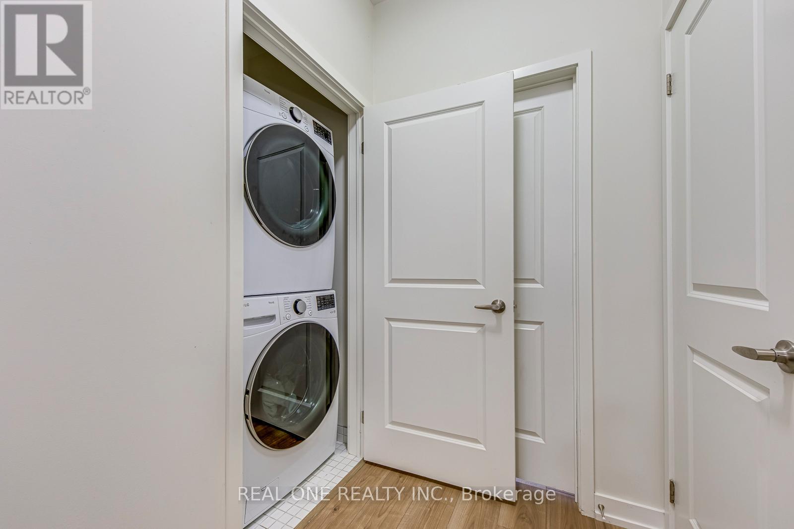 225 Fowley Drive, Oakville (Go Glenorchy), Ontario  L6H 0P4 - Photo 34 - W12709120