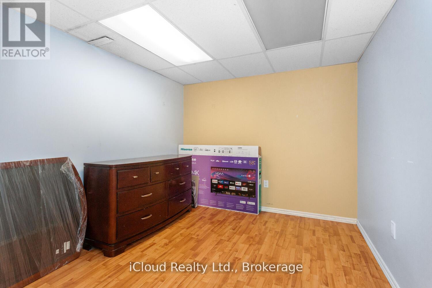 12 Neville Crescent, Brampton (Westgate), Ontario  L6S 5L1 - Photo 45 - W12709144