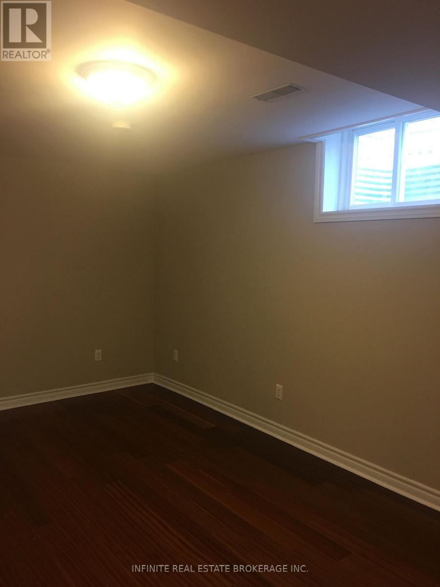 25 Bearwood Street, Brampton, Ontario  L7A 1Y8 - Photo 3 - W12709196