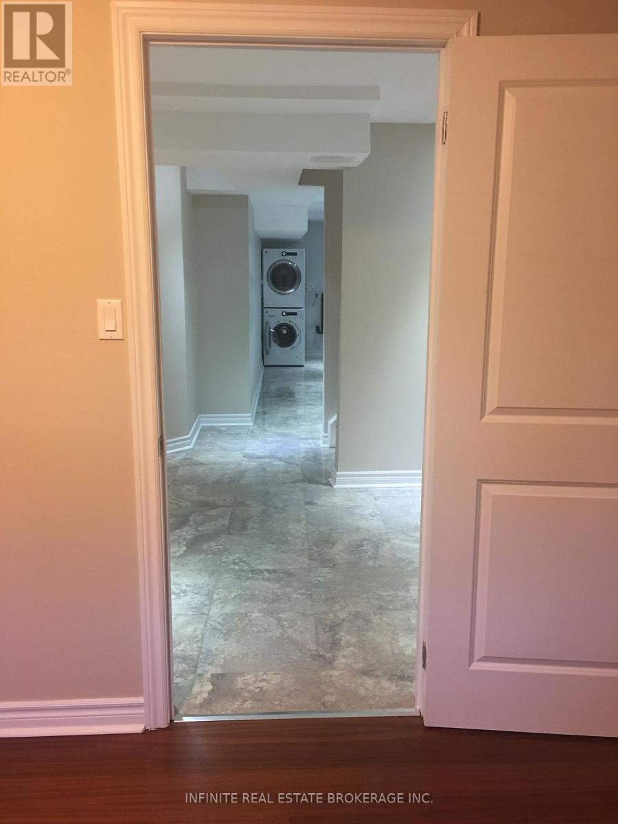 25 Bearwood Street, Brampton, Ontario  L7A 1Y8 - Photo 8 - W12709196