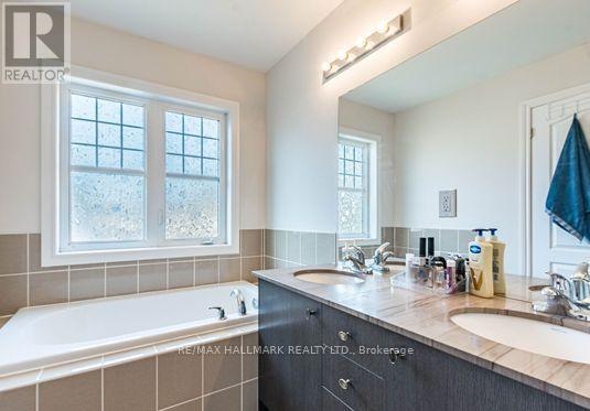 51 Dolobram Terrace, Brampton (Northwest Brampton), Ontario  L7A 4Y3 - Photo 16 - W12709214