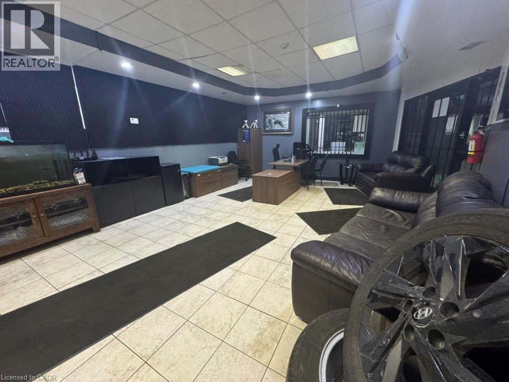 1659 Victoria Street N, Kitchener, Ontario  N2B 3E6 - Photo 11 - 40799050