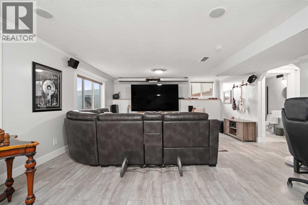 18 Cimarron Grove Bay, Okotoks, Alberta  T1S 2H3 - Photo 38 - A2270676