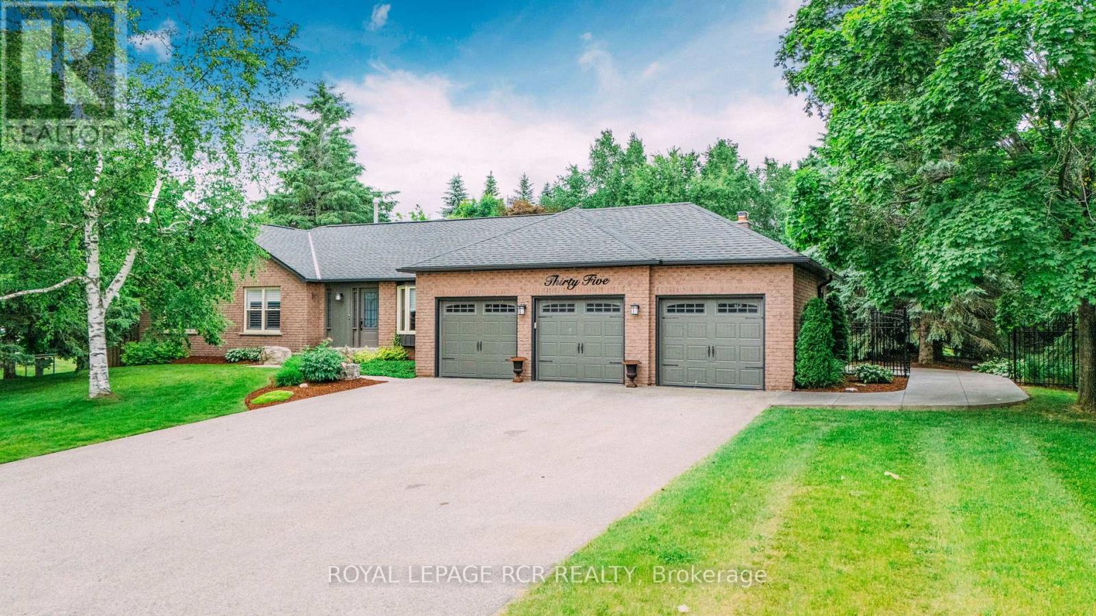 35 Hawthorne Road, Mono, Ontario  L9W 6G6 - Photo 2 - X12709178