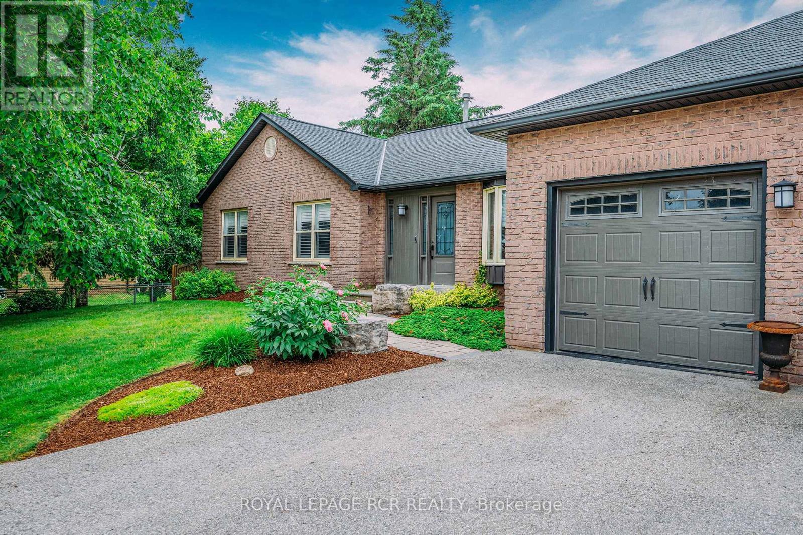 35 Hawthorne Road, Mono, Ontario  L9W 6G6 - Photo 3 - X12709178