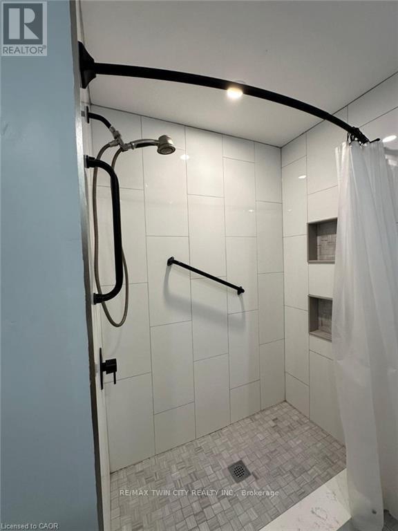 8 Roseneath Crescent, Kitchener, Ontario  N2E 1V9 - Photo 12 - X12709186