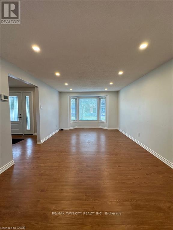 8 Roseneath Crescent, Kitchener, Ontario  N2E 1V9 - Photo 15 - X12709186