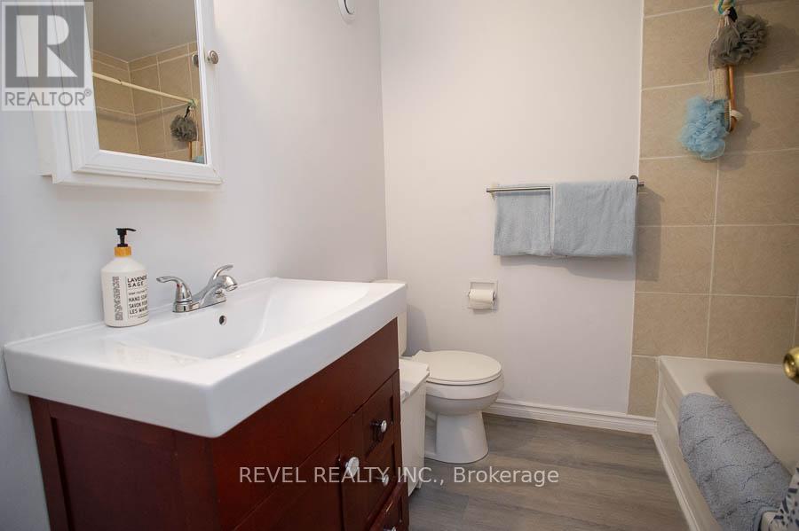 B - 496 Grey Street, Brantford, Ontario  N3S 7L4 - Photo 15 - X12709316