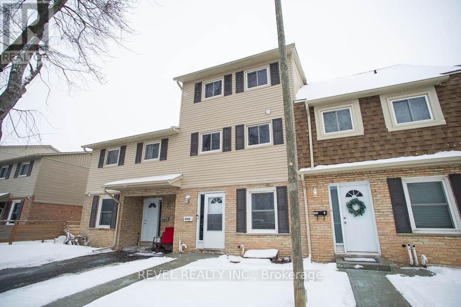 B - 496 Grey Street, Brantford, Ontario  N3S 7L4 - Photo 2 - X12709316