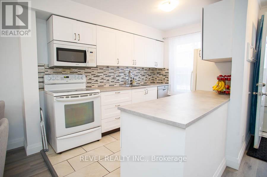 B - 496 Grey Street, Brantford, Ontario  N3S 7L4 - Photo 4 - X12709316